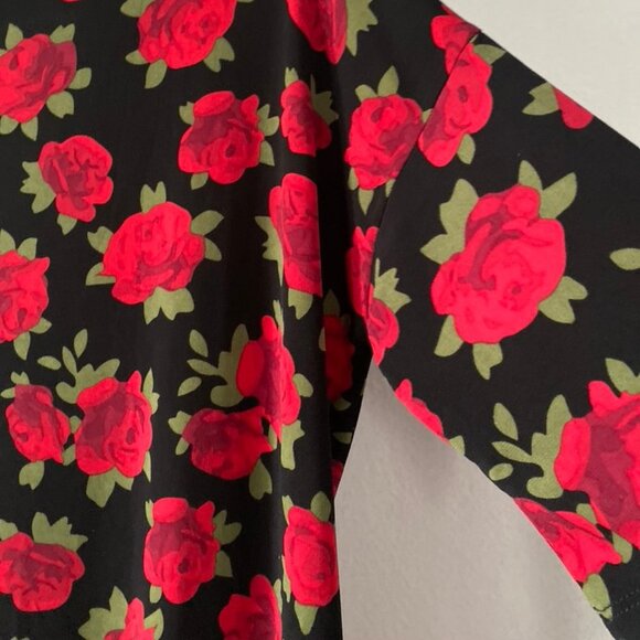 LuLa Roe XXS Simple Comfortable Red Rose Tunic - Picture 11 of 15